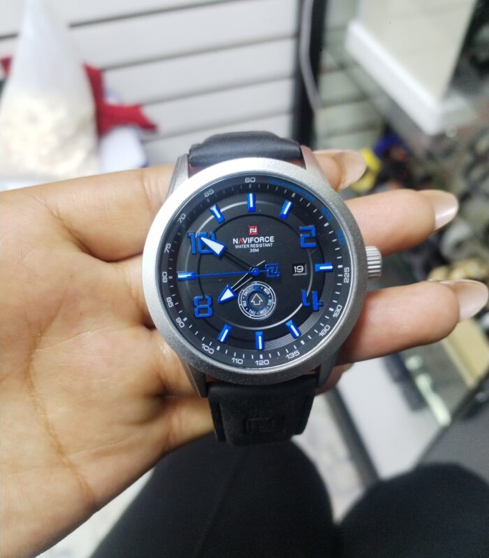 RELOJ NAVIFORCE H
