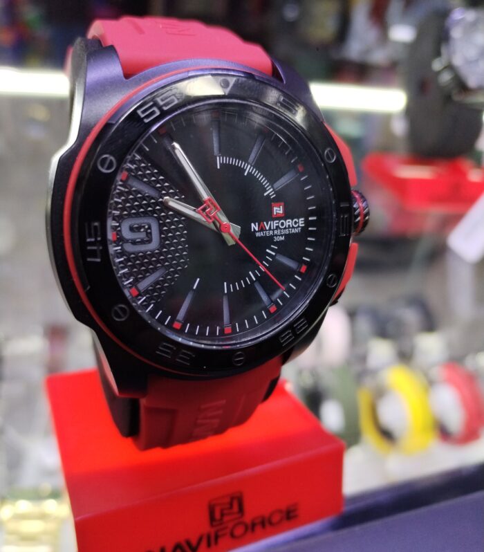 RELOJ NAVIFORCE