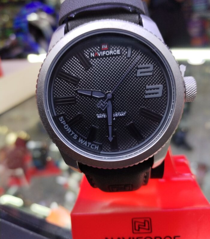 RELOJ NAVIFORCE