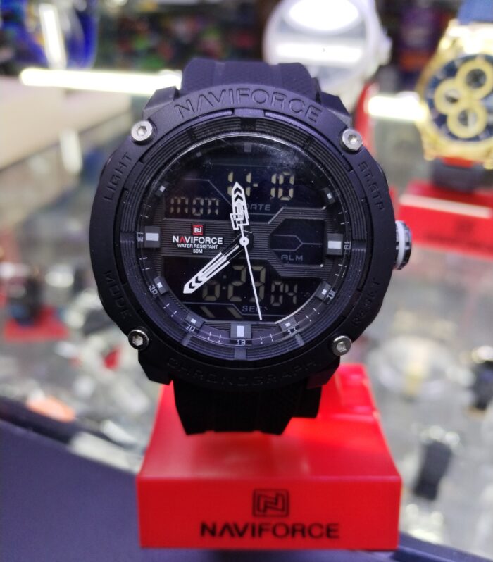 RELOJ NAVIFORCE NEGRO