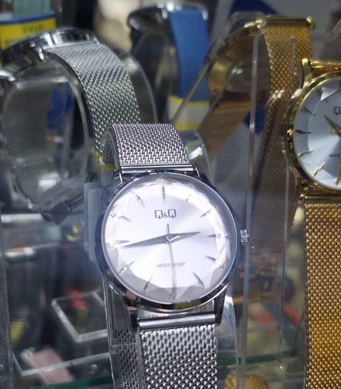 Reloj QyQ Q08A-001P